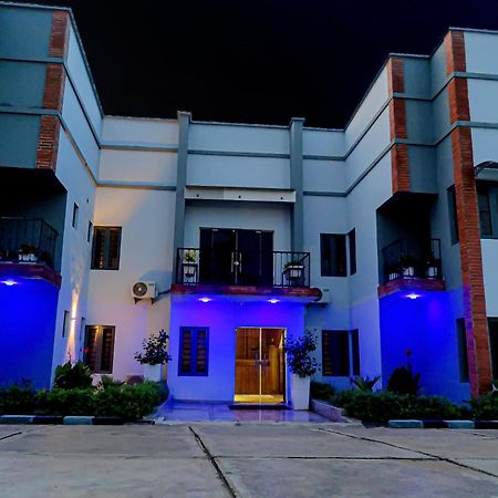 Fragrance Apartments And Suites Ibadan Exterior photo